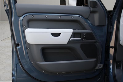 2025 Land Rover Defender 110 S