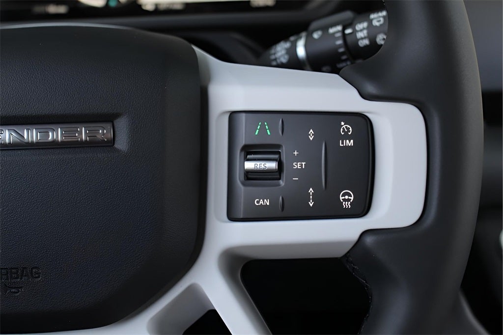 2025 Land Rover Defender 110 S