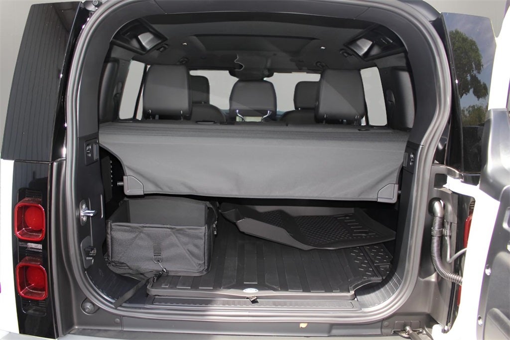 2025 Land Rover Defender 110 S