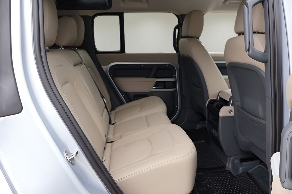 2024 Land Rover Defender 110 S