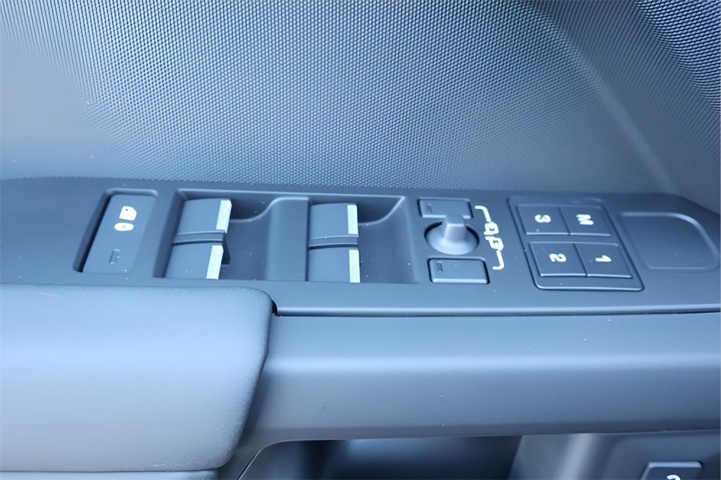 2025 Land Rover Defender 110 S