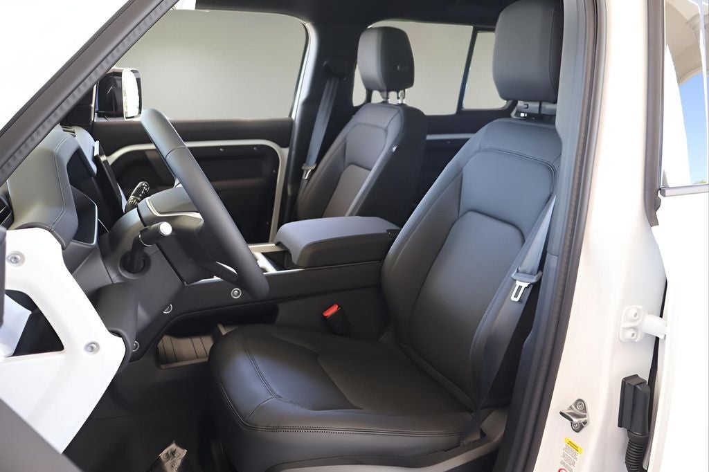 2025 Land Rover Defender 110 S