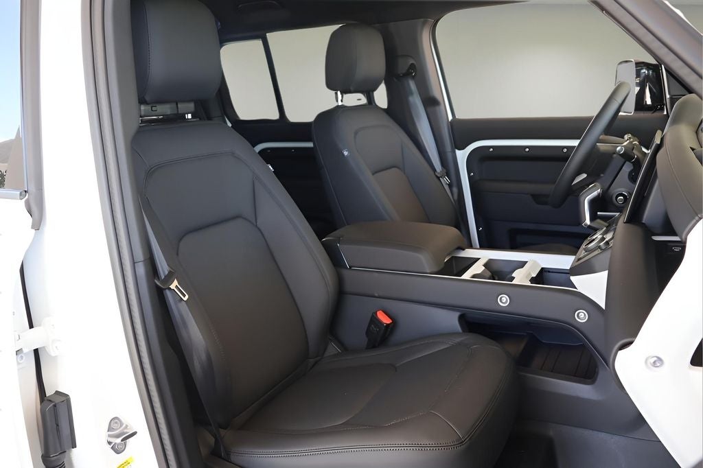 2025 Land Rover Defender 110 S