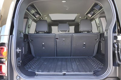 2025 Land Rover Defender 110 S