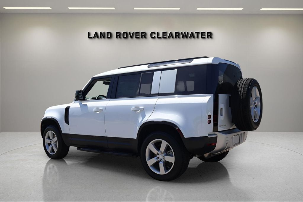 2025 Land Rover Defender 110 S