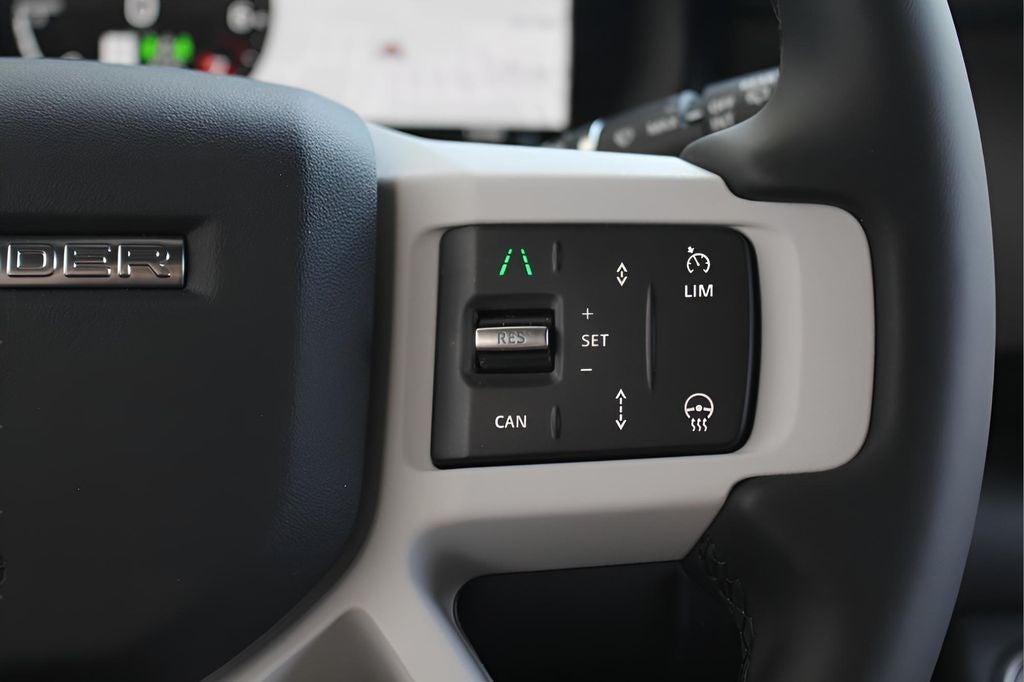 2025 Land Rover Defender 110 S