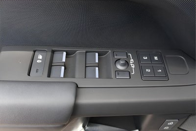 2025 Land Rover Defender 130 S