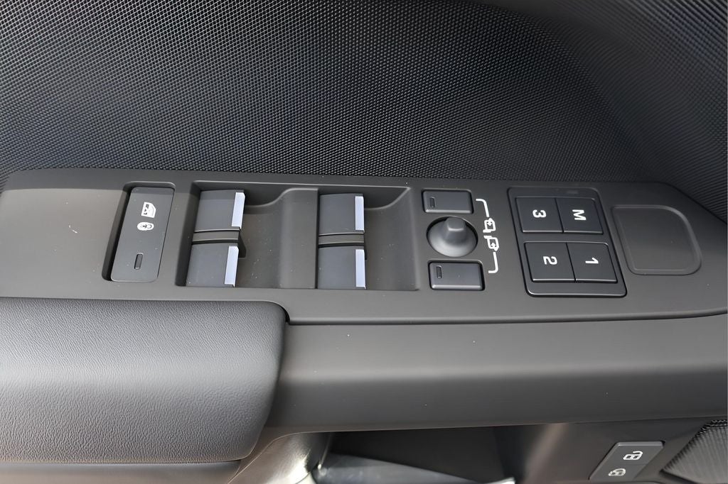 2025 Land Rover Defender 130 S