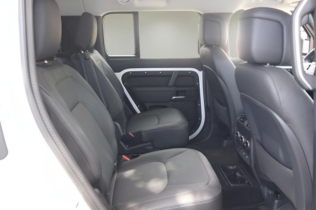 2025 Land Rover Defender 130 S