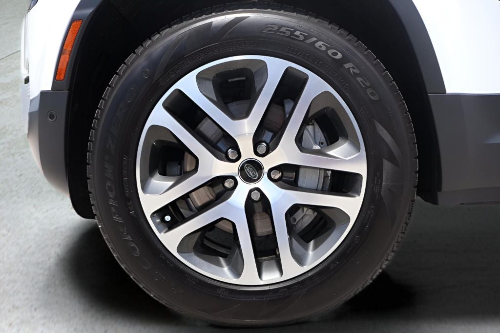 2025 Land Rover Defender 130 S