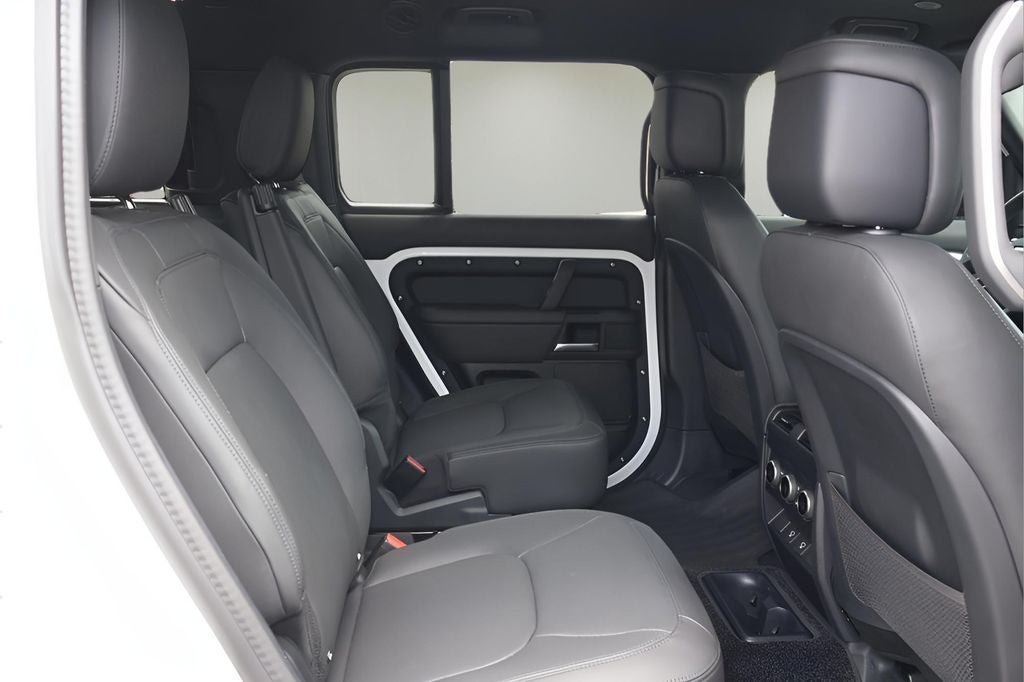 2025 Land Rover Defender 130 S