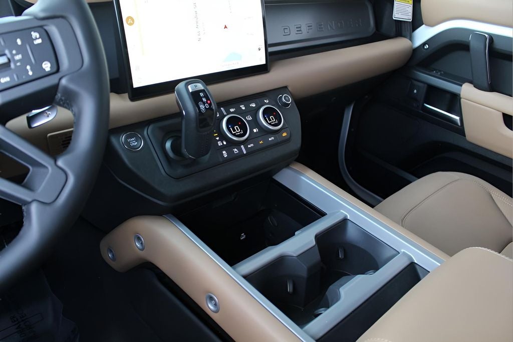 2025 Land Rover Defender 110 V8