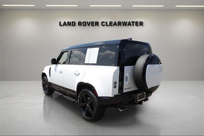 2025 Land Rover Defender 110 V8