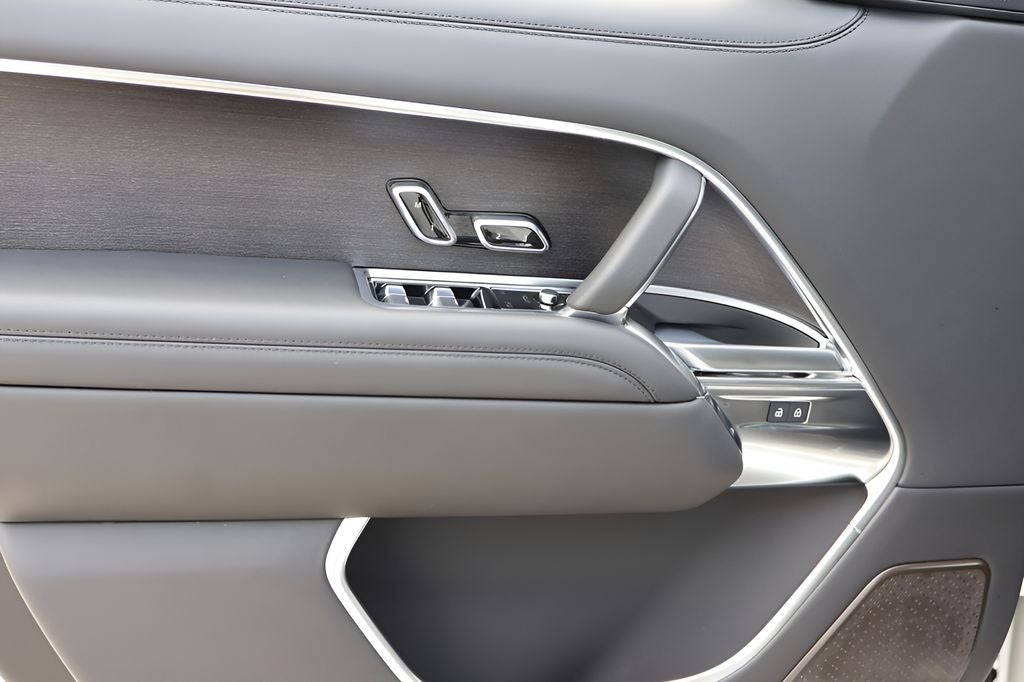 2025 Land Rover Range Rover Autobiography