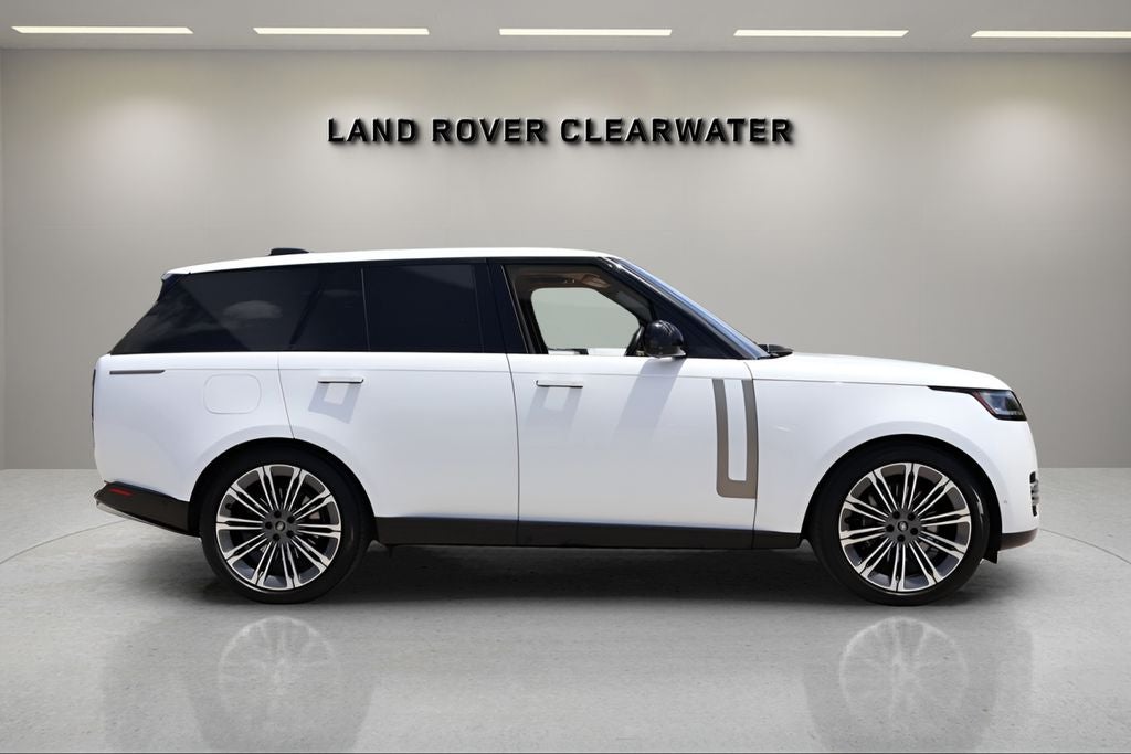2023 Land Rover Range Rover SE