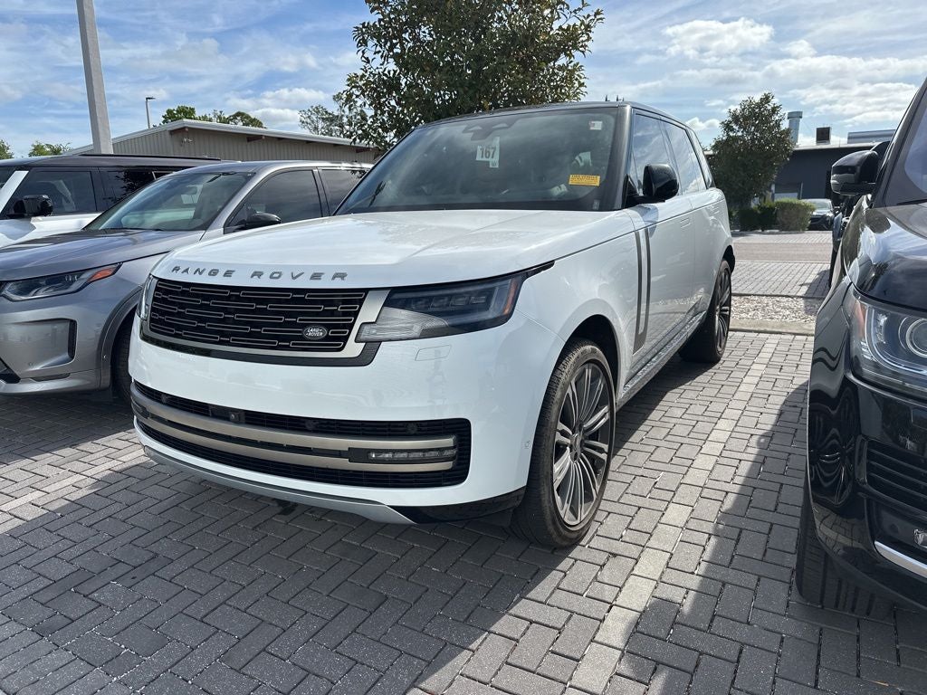 2025 Land Rover Range Rover SE