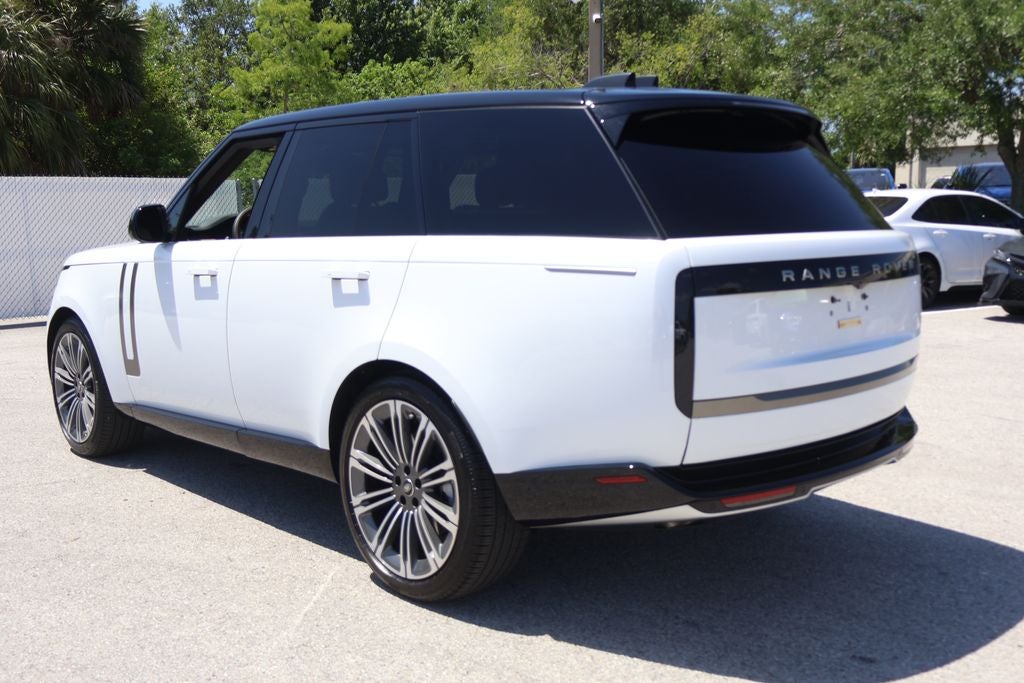 2025 Land Rover Range Rover SE