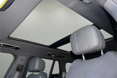 2025 Land Rover Range Rover Plug-In Hybrid SE