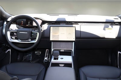 2025 Land Rover Range Rover Plug-In Hybrid SE