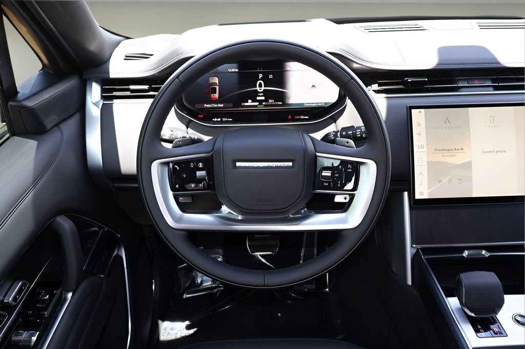 2025 Land Rover Range Rover Plug-In Hybrid SE