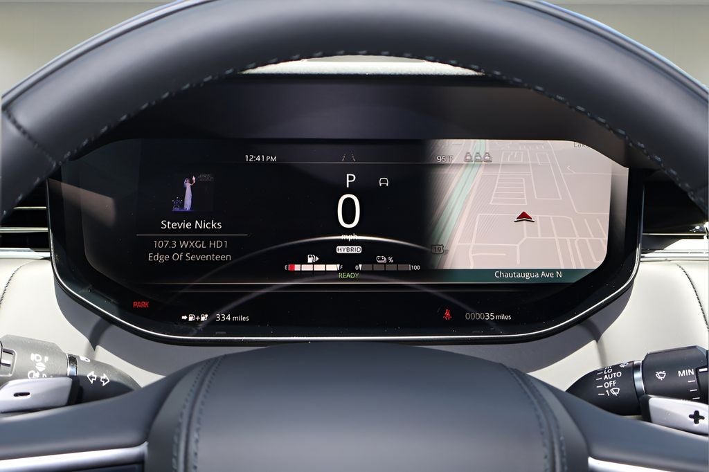 2025 Land Rover Range Rover Plug-In Hybrid SE