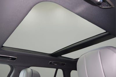 2025 Land Rover Range Rover Plug-In Hybrid SE