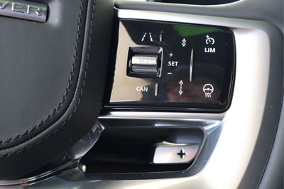 2025 Land Rover Range Rover SE
