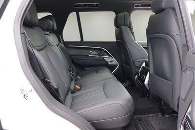 2025 Land Rover Range Rover SE