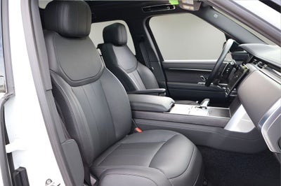 2025 Land Rover Range Rover SE