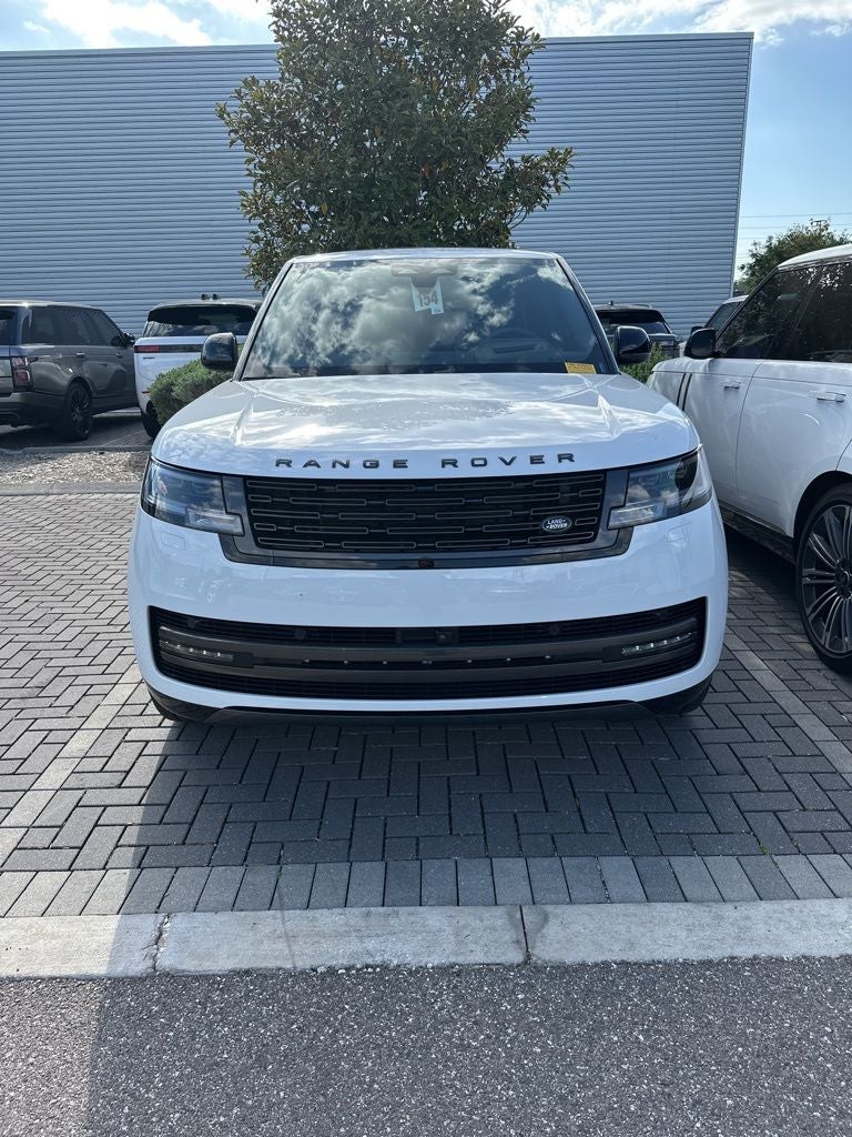 2025 Land Rover Range Rover SE