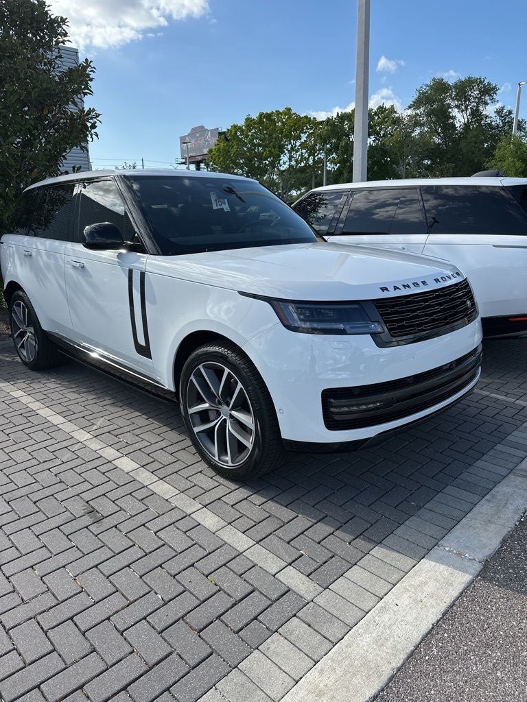 2025 Land Rover Range Rover SE