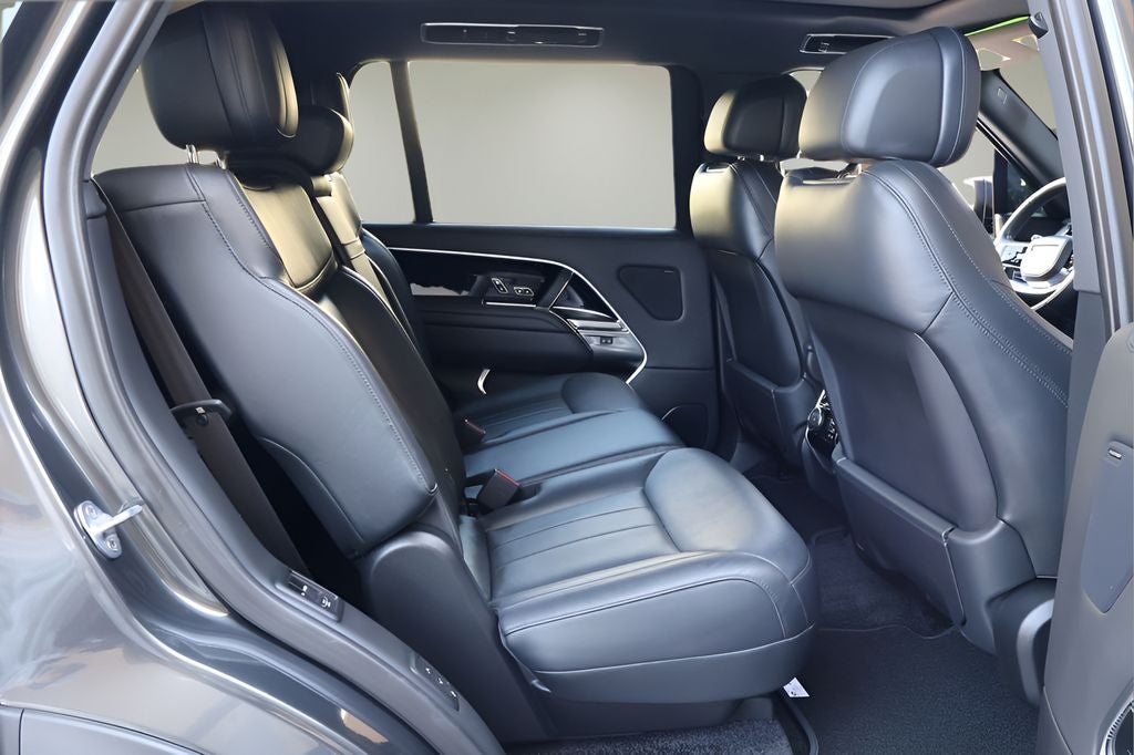 2023 Land Rover Range Rover SE LWB