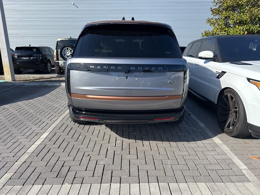 2023 Land Rover Range Rover SE LWB