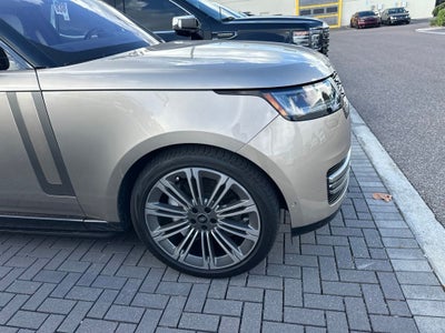 2023 Land Rover Range Rover SE LWB