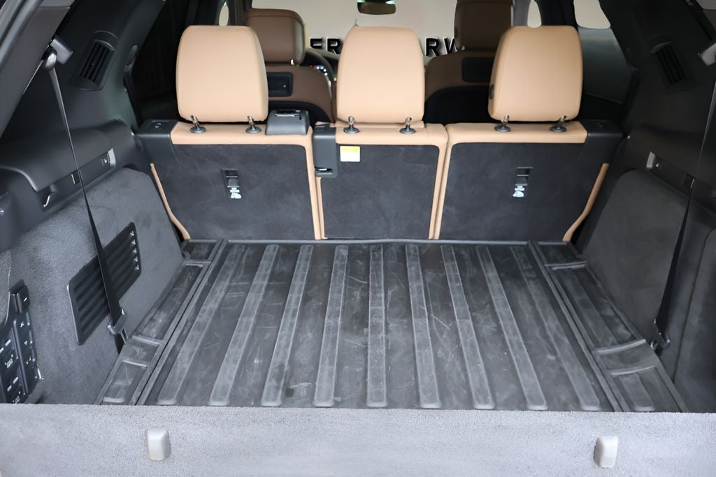 2025 Land Rover Discovery Dynamic SE