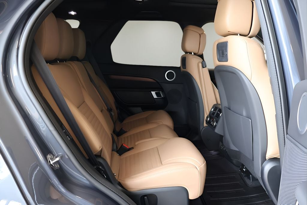 2025 Land Rover Discovery Dynamic SE