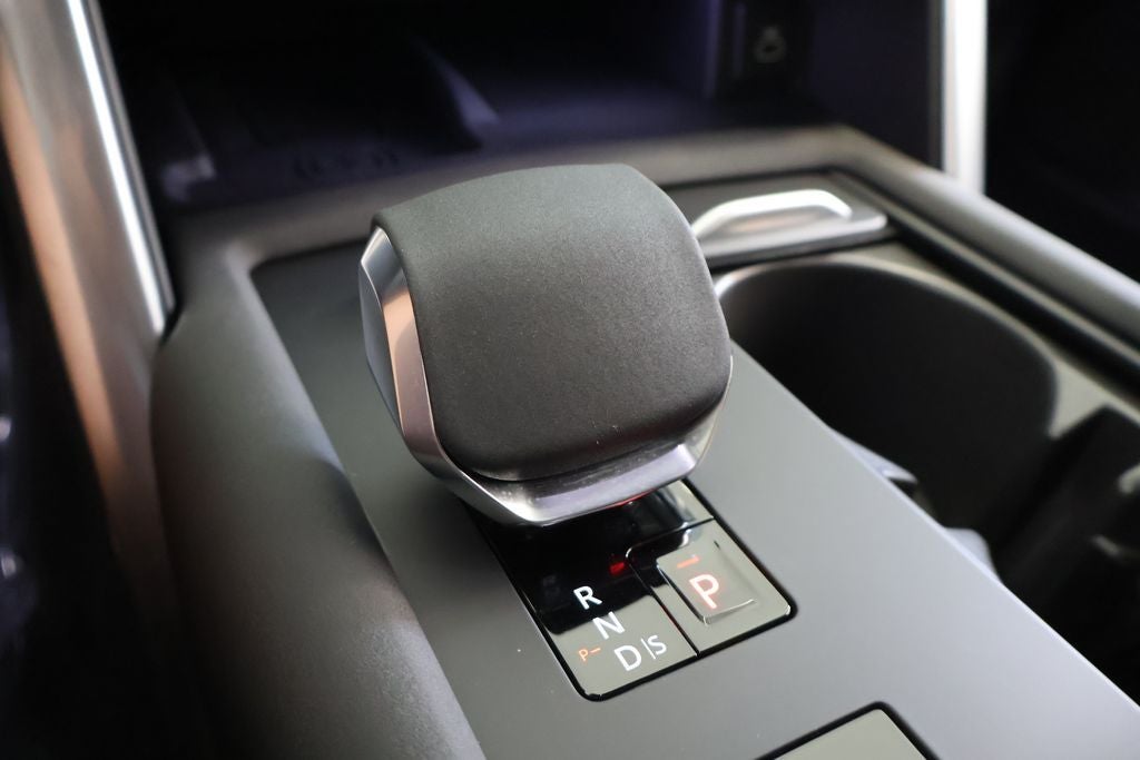 2025 Land Rover Discovery Dynamic SE