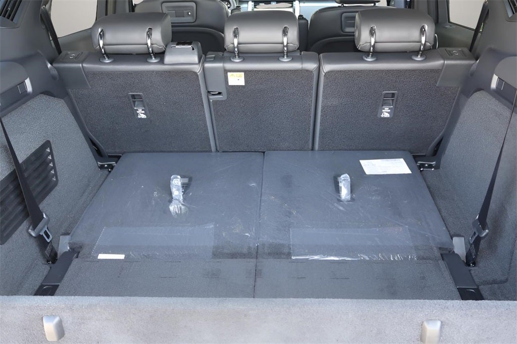 2025 Land Rover Discovery Dynamic SE