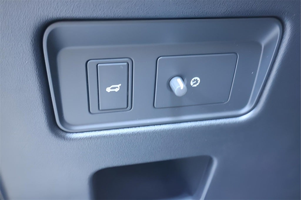 2025 Land Rover Discovery Dynamic SE