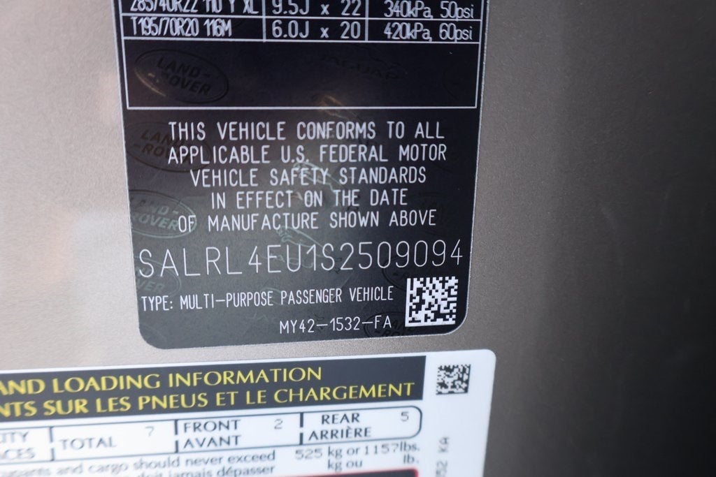 2025 Land Rover Discovery Dynamic SE