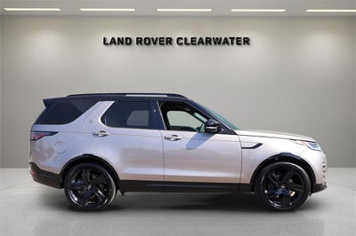 2025 Land Rover Discovery Dynamic SE