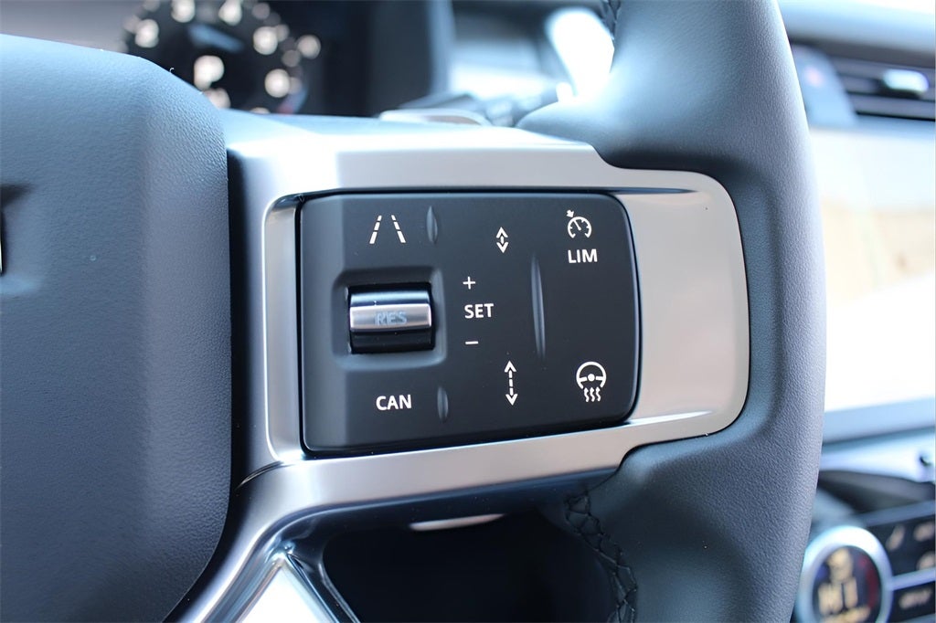 2025 Land Rover Discovery Dynamic SE