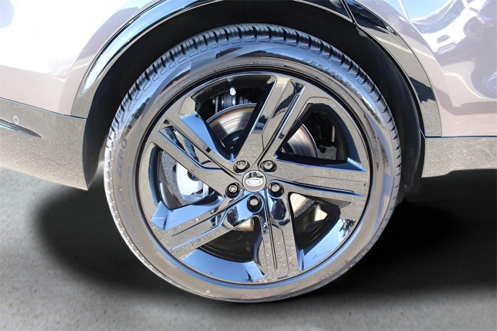 2025 Land Rover Discovery Dynamic SE