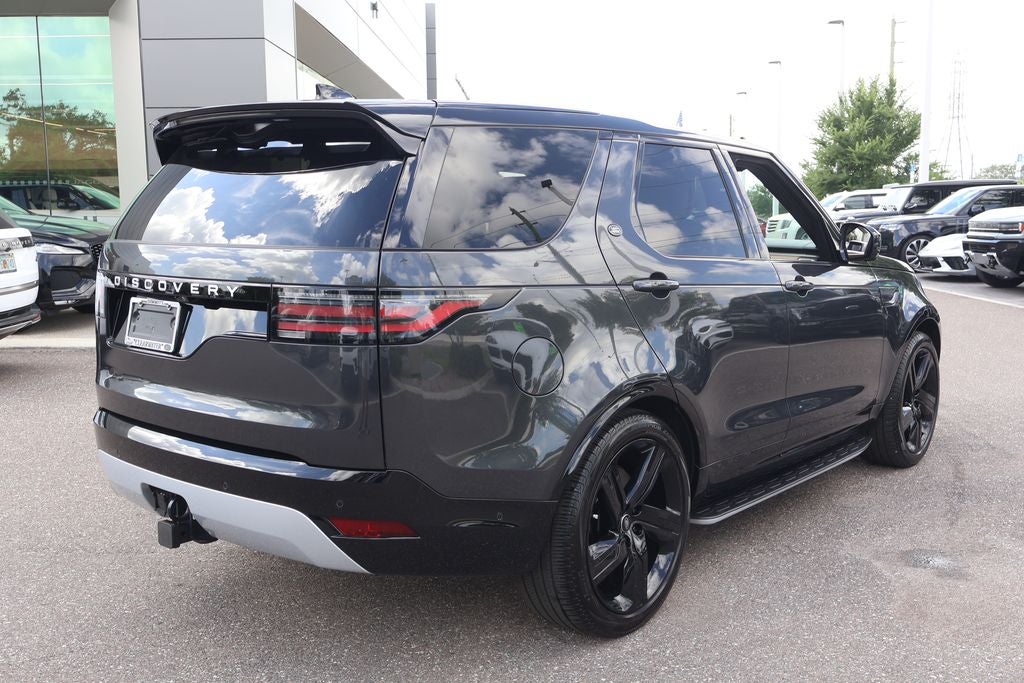 2024 Land Rover Discovery Metropolitan Edition