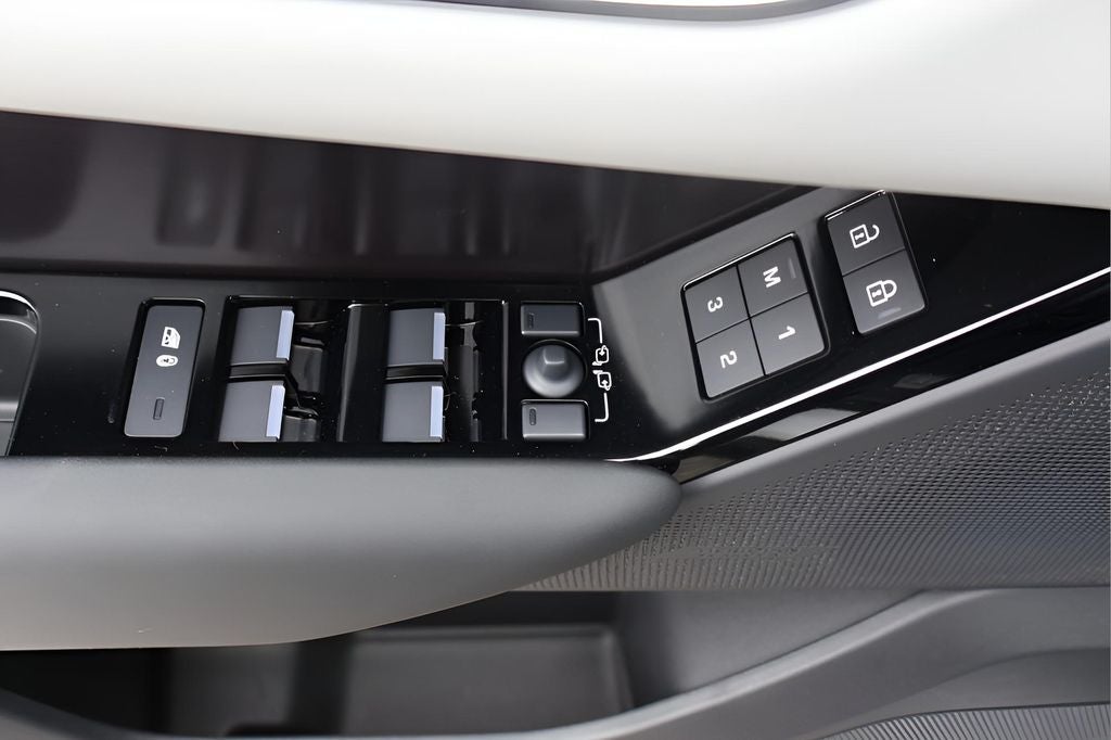 2026 Land Rover Range Rover Velar Dynamic SE