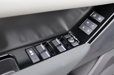 2025 Land Rover Range Rover Velar Dynamic SE