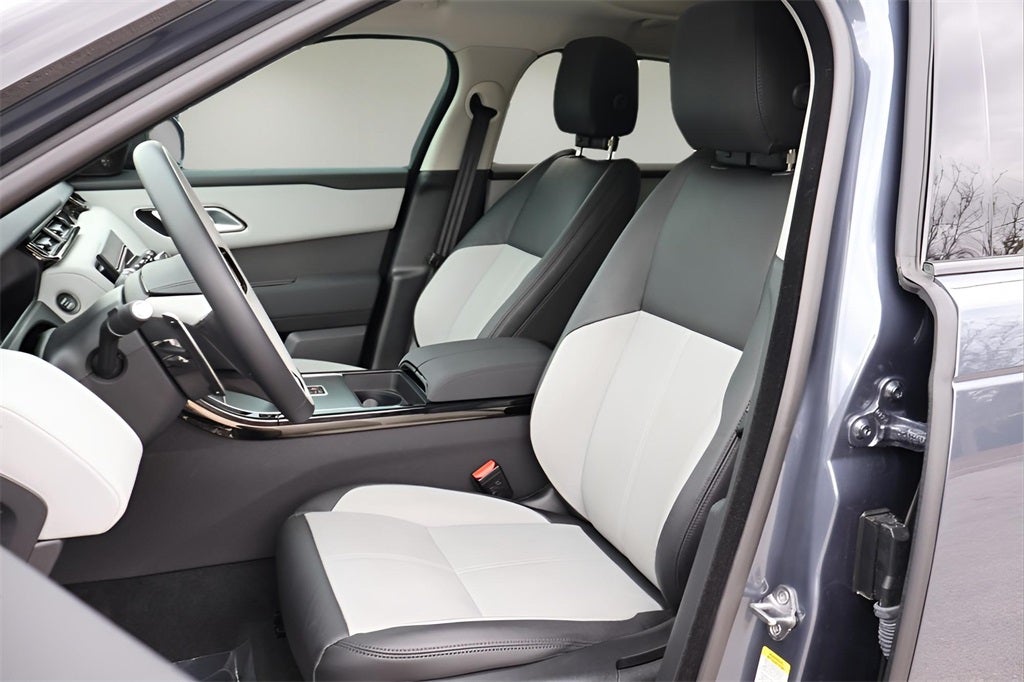 2025 Land Rover Range Rover Velar Dynamic SE