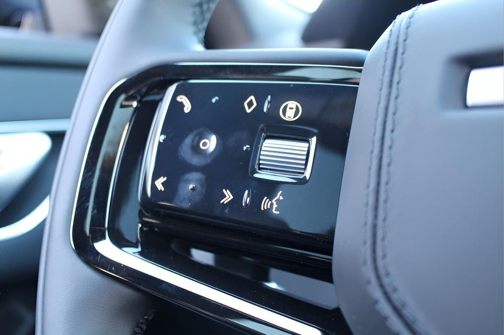 2025 Land Rover Range Rover Velar Dynamic SE