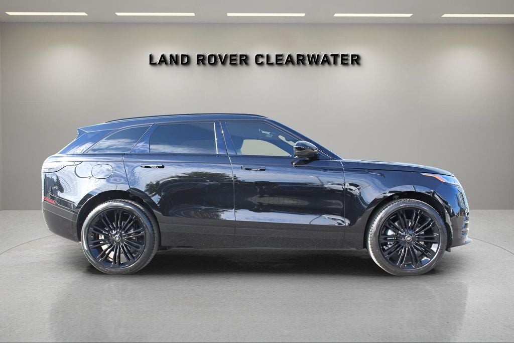 2025 Land Rover Range Rover Velar Dynamic SE