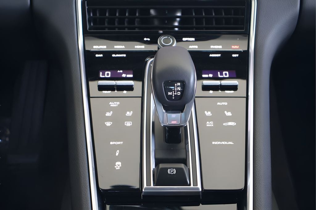 2022 Porsche Panamera Platinum Edition